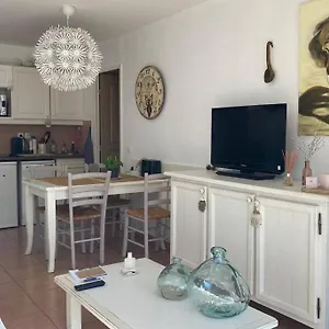 appartement-t2-tres-lumineux-bord-de-mer.fr-provencehotel.com/